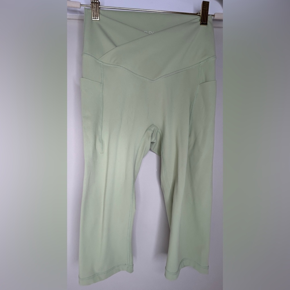 Mint Green Popflex Capri Leggings